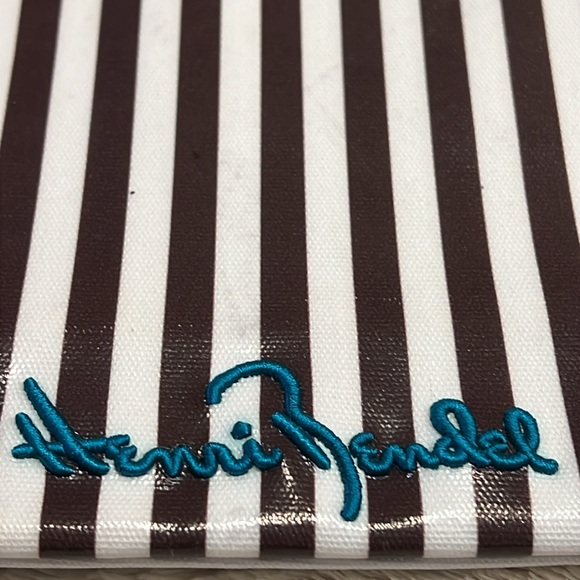 HENRI BENDEL - Picture 9 of 16